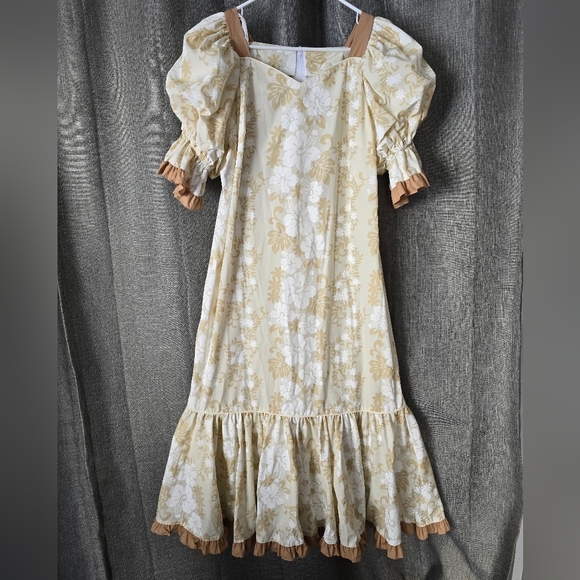 royal creations Dresses & Skirts - Royal Creations Hawaiian Puff Sleeve Maxi Dress Sz XL Ruffles Floral Tan